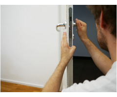 Getting the Best Locksmith Services Near Me During Emergency